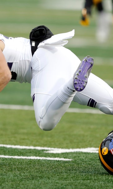 Northwestern beats Iowa 14-10